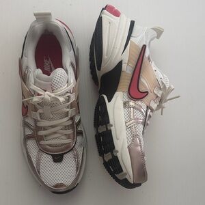 Nike Women's White and Pink Sneakers